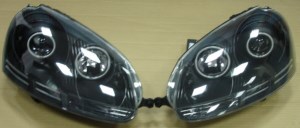 GOLF {JETTA 05-10} ФАРА Л+П (КОМПЛЕКТ) ТЮНИНГ ЛИНЗОВАН С СВЕТЯЩ ОБОДК ДИОД EAGLE EYES ВНУТРИ ЧЕРН  (VWGLF04-007B-N)